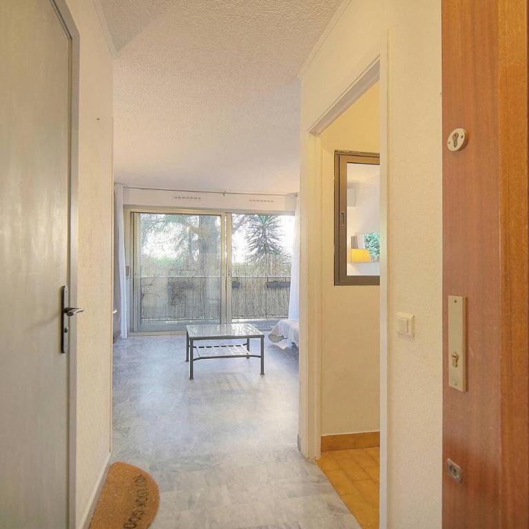FRGK Tamaris Apartment Antibes Terrace, AC & Ultra-Fast Wi-Fi - Apartamento de 1 dormitorio con terraza - 13