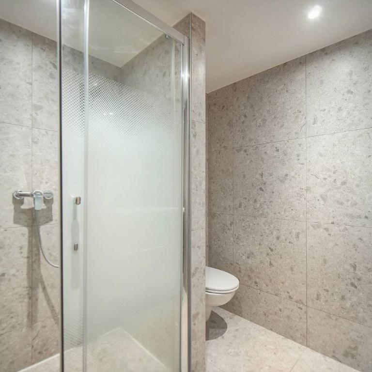 FRGK " JAURES Duplex Central Cannes Quiet Courtyard with Mezzanine 100m from Train Station - Apartment mit 1 Schlafzimmer - 4
