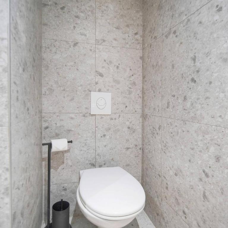 FRGK " JAURES Duplex Central Cannes Quiet Courtyard with Mezzanine 100m from Train Station - Apartment mit 1 Schlafzimmer - 24