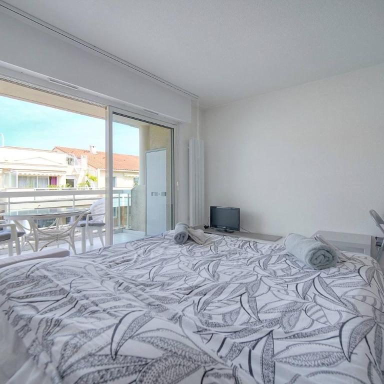 FRGK Gallieni Terrace Quiet Executive Stay Walk to Palais - Appartement avec Terrasse - 16