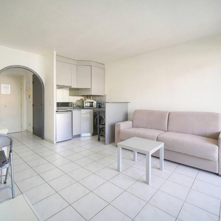 FRGK Gallieni Terrace Quiet Executive Stay Walk to Palais - Appartement avec Terrasse - 25