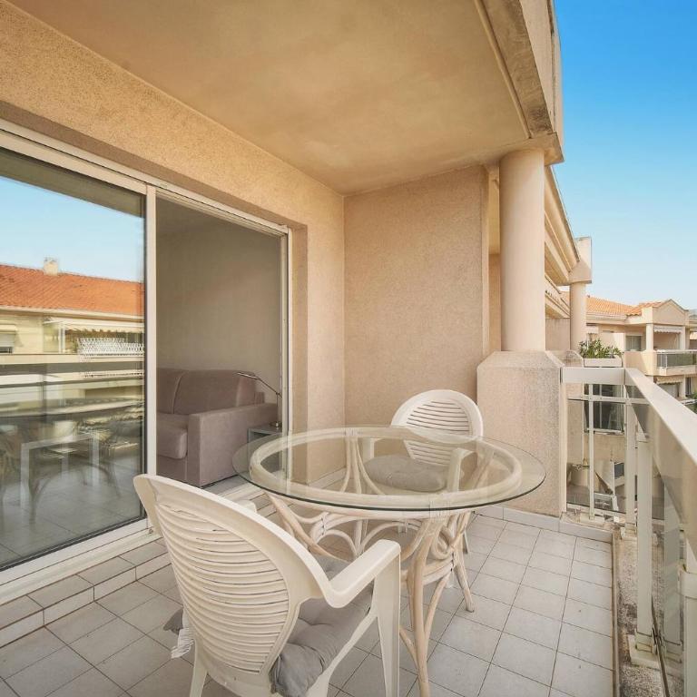 FRGK Gallieni Terrace Quiet Executive Stay Walk to Palais - Appartement avec Terrasse - 26