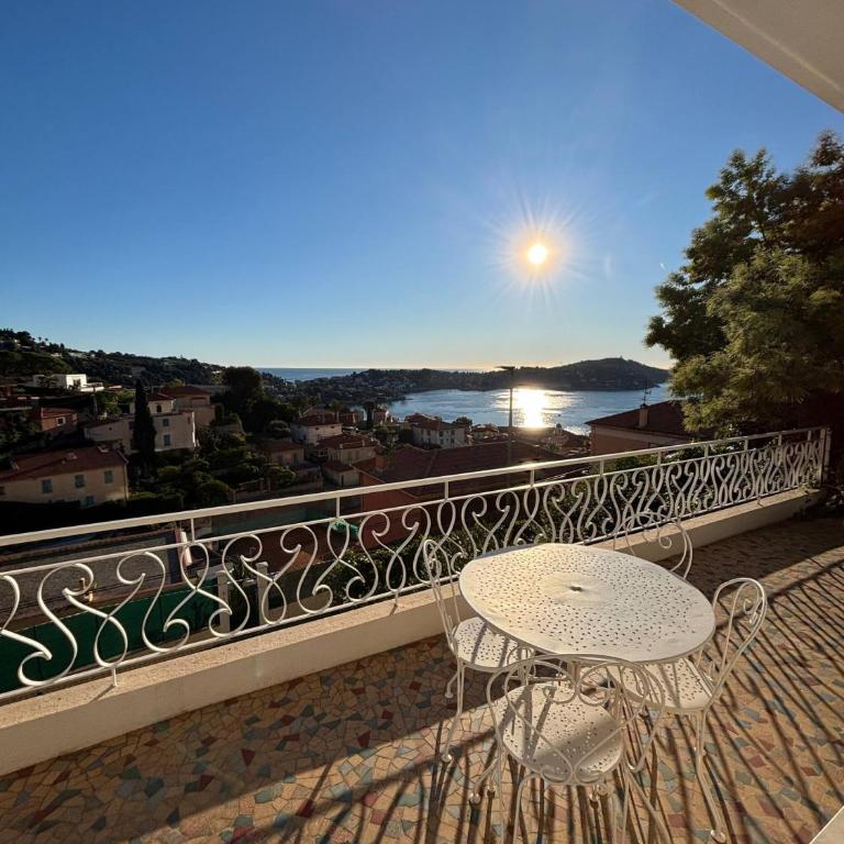 FRGK ' Vue mer imprenable Villefranche' - Appartement 1 Chambre - Vue sur Mer - 1