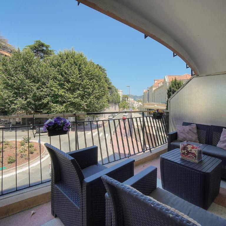 FRGK 2BDR Stanislas Apartment Terrace, Central Cannes AC & ULTRA FAST Wi-Fi - Apartment mit 2 Schlafzimmern mit Balkon und Terrasse - 7