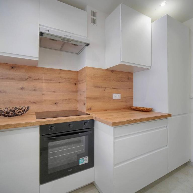 FRGK 2BDR Stanislas Apartment Terrace, Central Cannes AC & ULTRA FAST Wi-Fi - Apartment mit 2 Schlafzimmern mit Balkon und Terrasse - 26