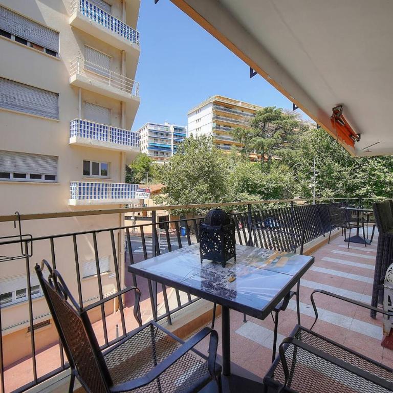 FRGK 2BDR Stanislas Apartment Terrace, Central Cannes AC & ULTRA FAST Wi-Fi - Apartment mit 2 Schlafzimmern mit Balkon und Terrasse - 35