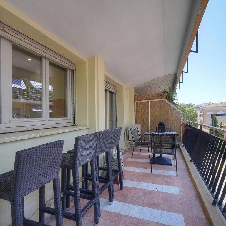 FRGK 2BDR Stanislas Apartment Terrace, Central Cannes AC & ULTRA FAST Wi-Fi - Apartment mit 2 Schlafzimmern mit Balkon und Terrasse - 36