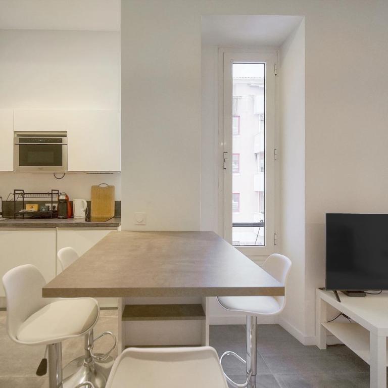 FRGK "24 AOUT 1 Mezzanine Bedroom Apartment Center Antibes AC WIFI HIGH SPEED " - Appartement 1 Chambre Deluxe - 11