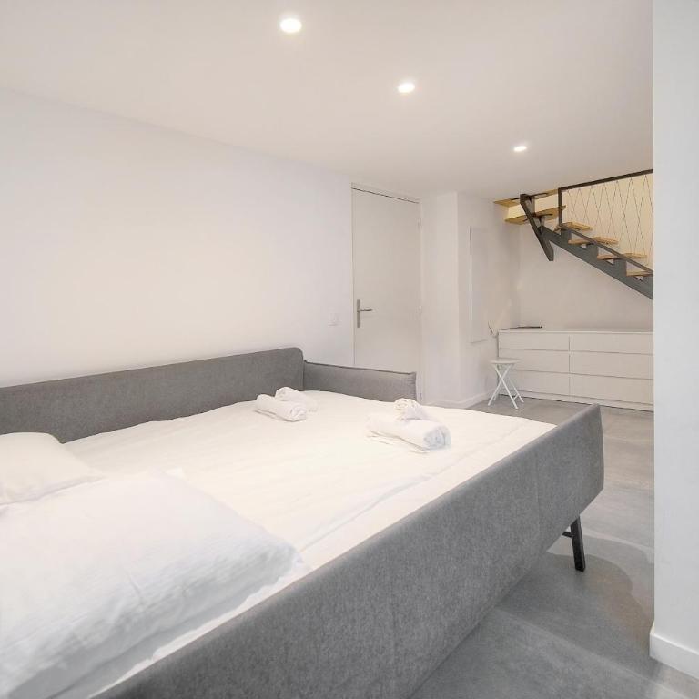 FRGK "24 AOUT 1 Mezzanine Bedroom Apartment Center Antibes AC WIFI HIGH SPEED " - Appartement 1 Chambre Deluxe - 13