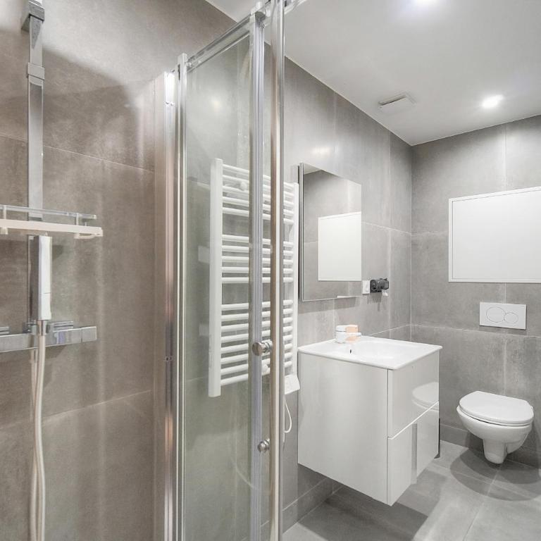 FRGK "24 AOUT 1 Mezzanine Bedroom Apartment Center Antibes AC WIFI HIGH SPEED " - Appartement 1 Chambre Deluxe - 34