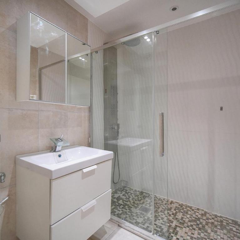 FRGK Massenet 'Blue Riviera' Studio Modern Comfort 1 min from Promenade des Anglais - Appartement 1 Chambre - Côté Mer - 33