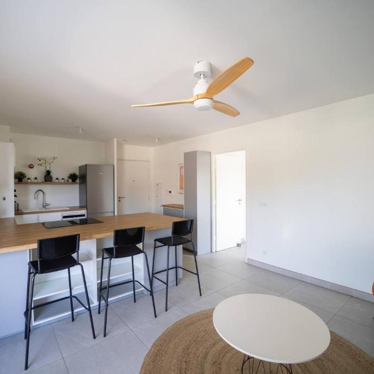 FRGK "BEL AZUR 1 BDR Luxury Sea View Parking AC WIFI HIGH SPEED " - One-Bedroom Apartment - 9