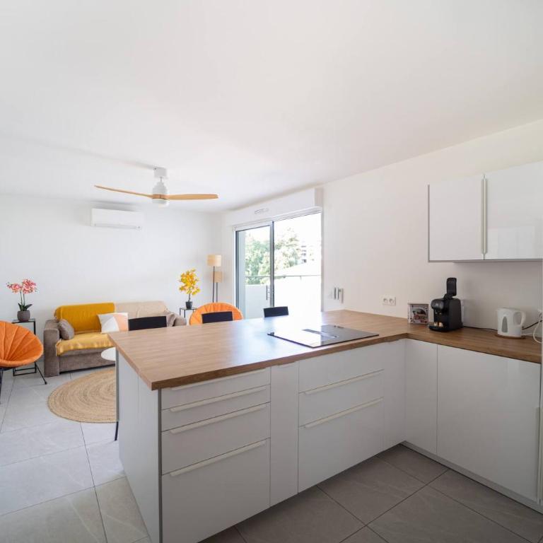 FRGK "BEL AZUR 1 BDR Luxury Sea View Parking AC WIFI HIGH SPEED " - One-Bedroom Apartment - 2