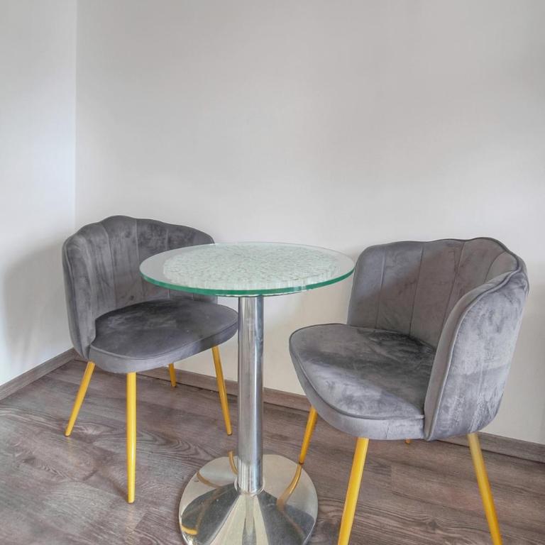 FRGK Goujon 1BR Design 300m Palais & Beaches AC & Ultra-Fast Wi-Fi - Appartement 1 Chambre de Luxe - Vue sur Jardin - 14