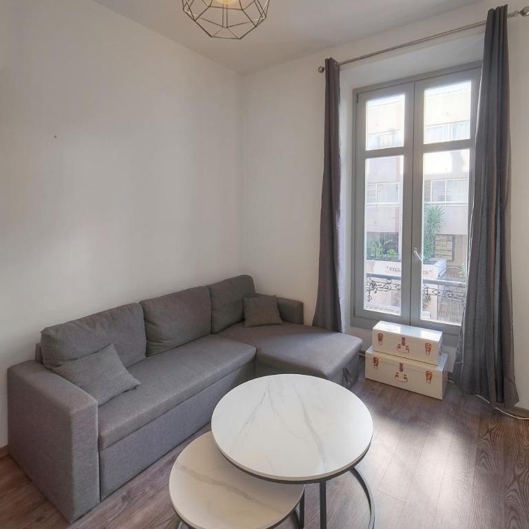 FRGK Goujon 1BR Design 300m Palais & Beaches AC & Ultra-Fast Wi-Fi - Appartement 1 Chambre de Luxe - Vue sur Jardin - 17