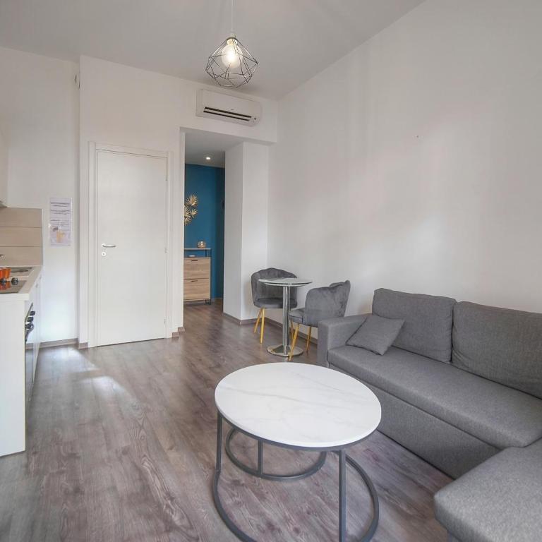 FRGK Goujon 1BR Design 300m Palais & Beaches AC & Ultra-Fast Wi-Fi - Appartement 1 Chambre de Luxe - Vue sur Jardin - 9