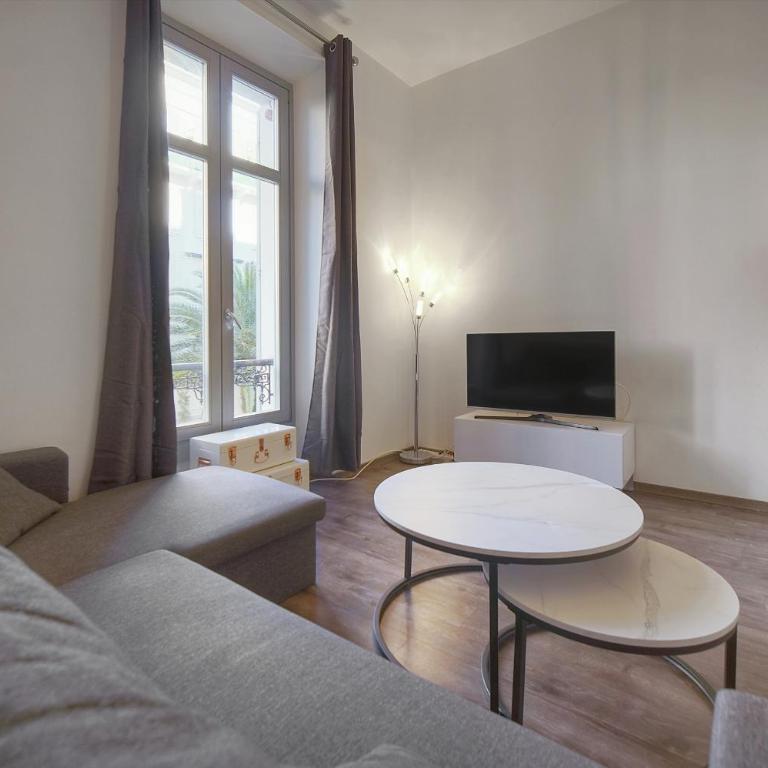 FRGK Goujon 1BR Design 300m Palais & Beaches AC & Ultra-Fast Wi-Fi - Appartement 1 Chambre de Luxe - Vue sur Jardin - 7
