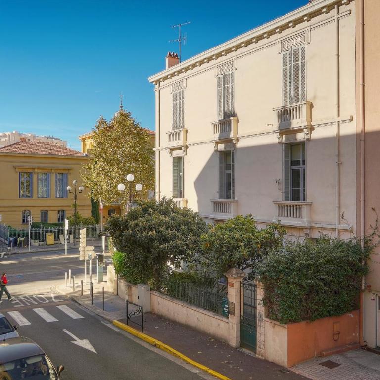 FRGK Goujon 1BR Design 300m Palais & Beaches AC & Ultra-Fast Wi-Fi - Appartement 1 Chambre de Luxe - Vue sur Jardin - 30
