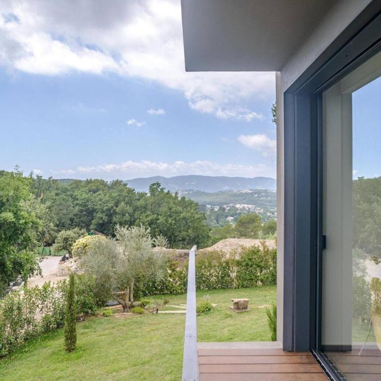 FRGK TTWHYNOT Luxury Contemporary Villa Pool, Garden & Ultra-Fast Wi-Fi - Villa - 8
