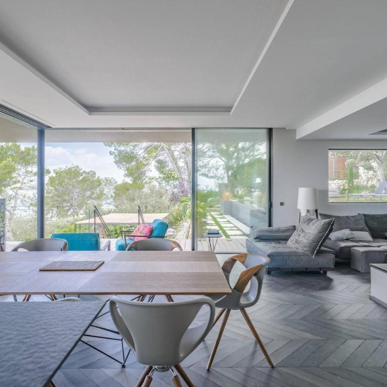 FRGK TTWHYNOT Luxury Contemporary Villa Pool, Garden & Ultra-Fast Wi-Fi - Villa - 12