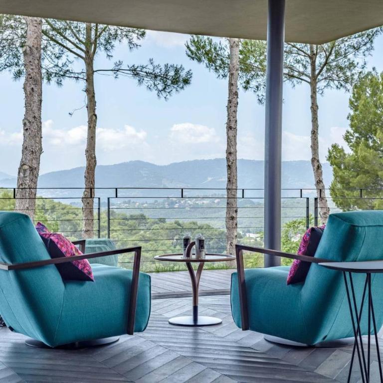 FRGK TTWHYNOT Luxury Contemporary Villa Pool, Garden & Ultra-Fast Wi-Fi - Villa - 14