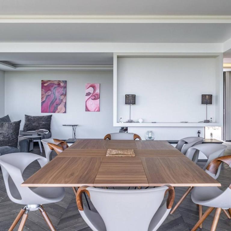 FRGK TTWHYNOT Luxury Contemporary Villa Pool, Garden & Ultra-Fast Wi-Fi - Villa - 17