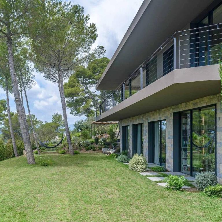 FRGK TTWHYNOT Luxury Contemporary Villa Pool, Garden & Ultra-Fast Wi-Fi - Villa - 36
