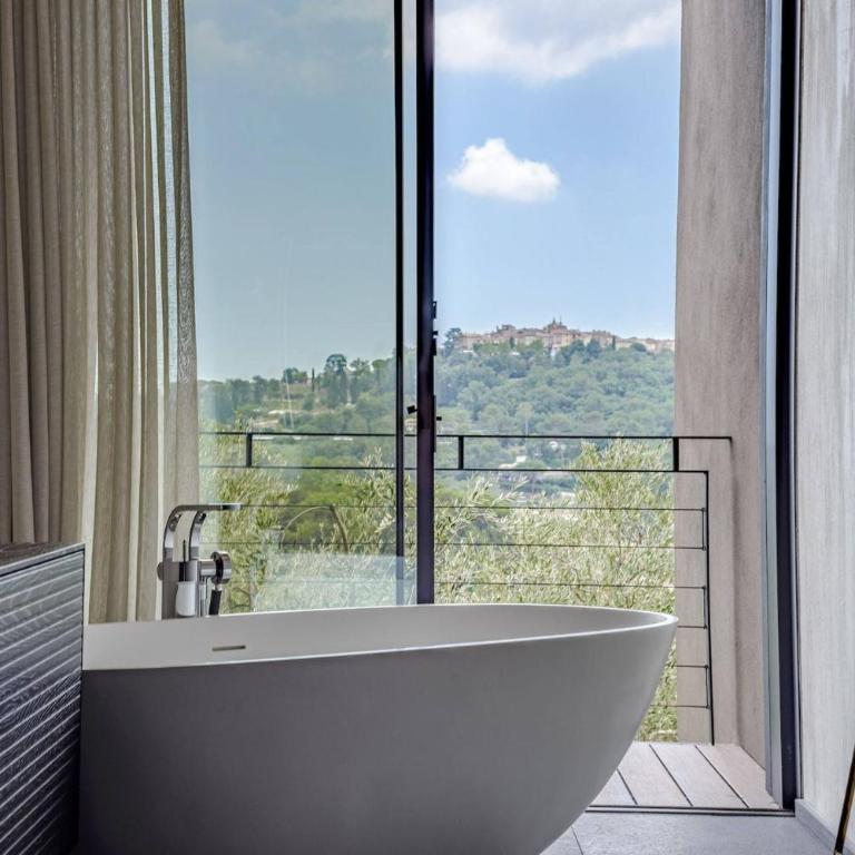 FRGK TTWHYNOT Luxury Contemporary Villa Pool, Garden & Ultra-Fast Wi-Fi - Villa - 40