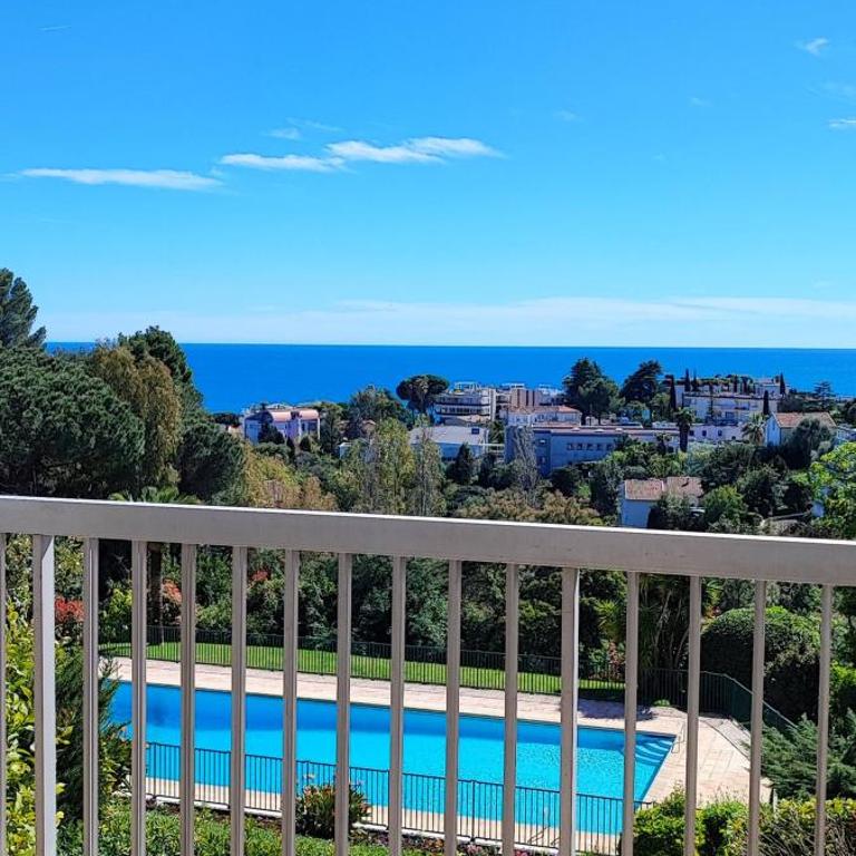 FRGK HORIZONS Executive Sea View Apartment 2 BDR Terrace Pool Parking - Appartement - Vue sur Mer - 11