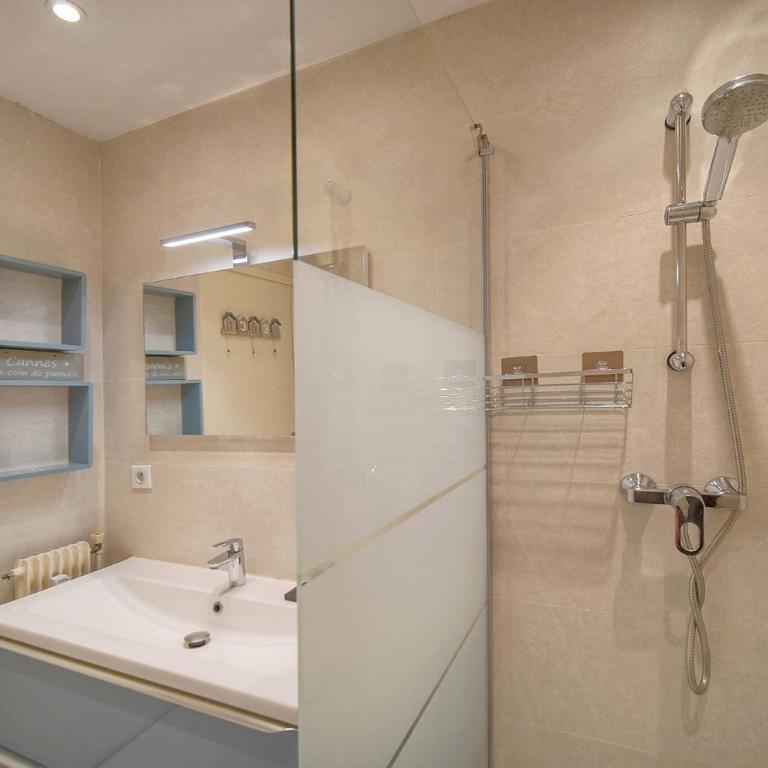 FRGK HORIZONS Executive Sea View Apartment 2 BDR Terrace Pool Parking - Appartement - Vue sur Mer - 29