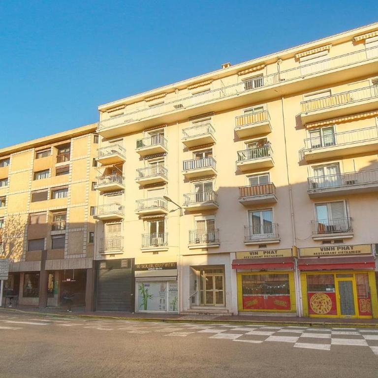 FRGK "Elegant studio CLEMENCEAU terrace WIFI HIGH-SPEED " - Studio Lit King-Size avec Canapé-Lit - 21