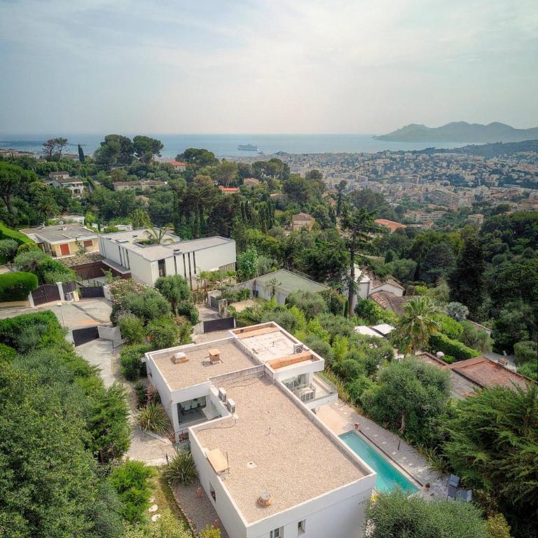 FRGK "Villa Hameau des Collines" Pool, Tranquil Setting & Ultra-Fast Wi-Fi - Villa con Piscina Privata - 5