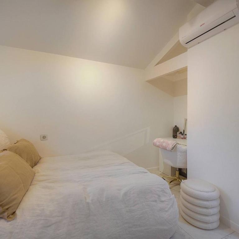FRGK 'La Cote d'Azur Villa Private Pool, AC Ultra-Fast Wi-Fi' - Villa avec Piscine Privée - 37