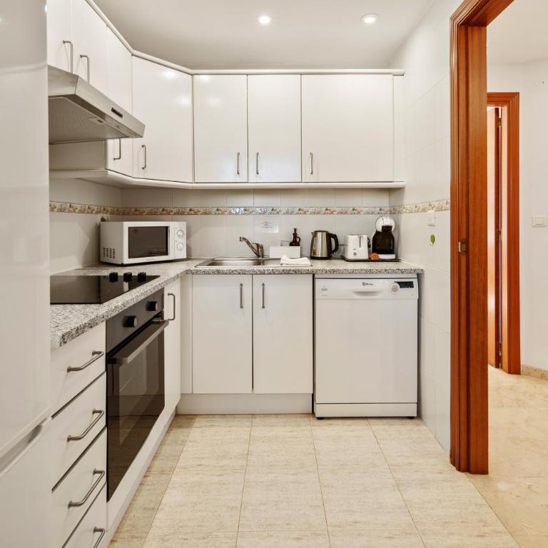 Bright & Modern Miraflores Oasis - Panoramic 2BR Apt - Apartamento de 2 dormitorios - 24