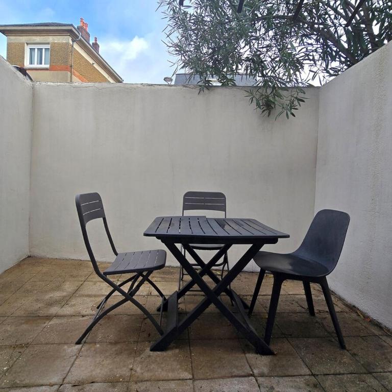 Le B & W - parking - terrasse - Wifi - spacieux - Maison de Vacances - 5
