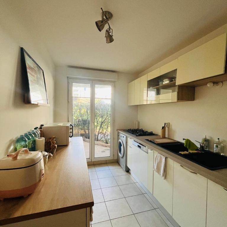 Jardin Lyon PartDieu 50m2 parking Gratuit possible - Apartment mit 1 Schlafzimmer - 9