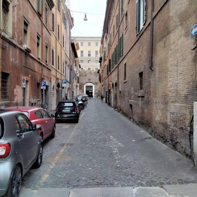 Here's a new Laura's place - close to San Pietro - Appartamento - 35