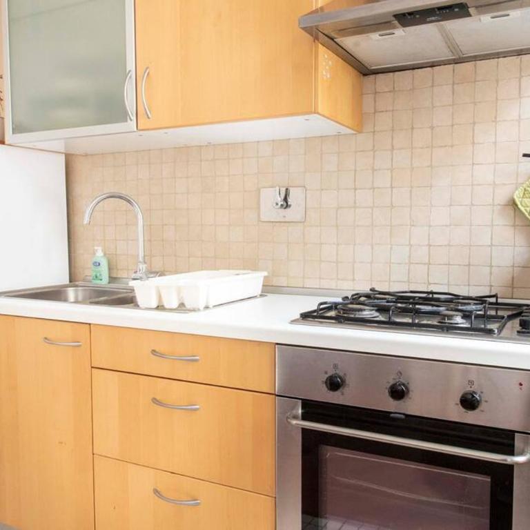 Here's a new Laura's place - close to San Pietro - Appartamento - 36