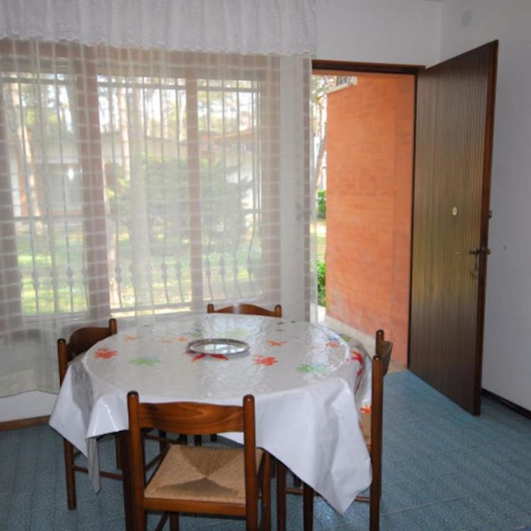 Villa with patio in Lignano Pineta - Villa - 2
