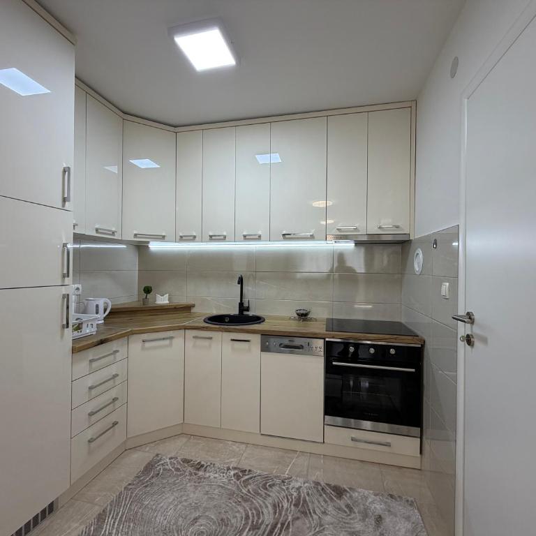 Urban Home Stupine - Apartman sa 3 Spavaće Sobe - 2