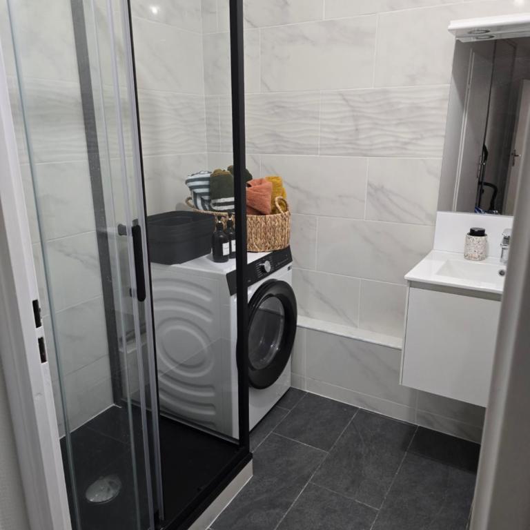 ParisienDisneyHome 6p Parking near Disneyland - Apartamento de 2 dormitorios - 32