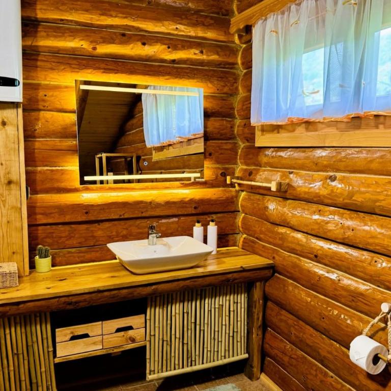 Pine River Dobrenica - Three-Bedroom Chalet - 33