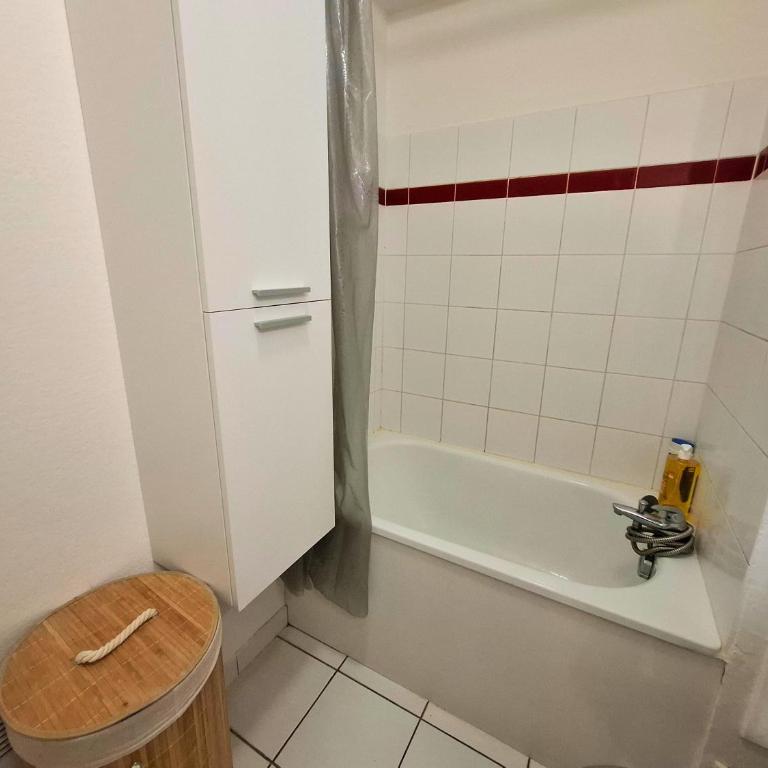 Le Petit Bali - Studio de Standing avec Wi-Fi & TV, proche tramway - Apartment mit 1 Schlafzimmer - 15