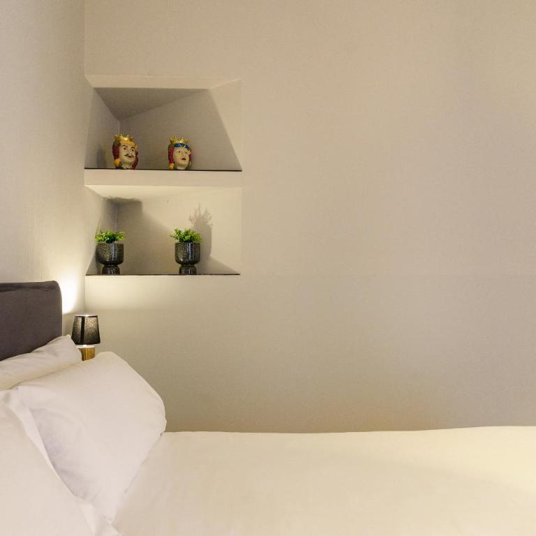 VICOLO SAN GAETANO -luxury rooms- - Deluxe Suite - 8