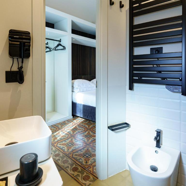 VICOLO SAN GAETANO -luxury rooms- - Superior King Room - 4