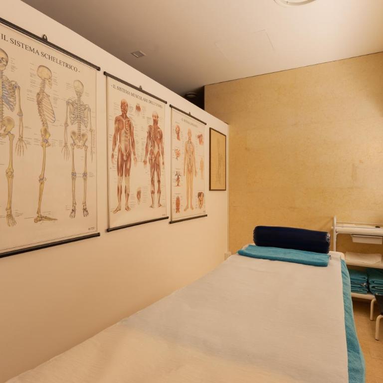 GuestHost - 500sqm luxury with Spa, Gym, Terrace, Game Room & Garage - Appartamento con 3 Camere da Letto - 79
