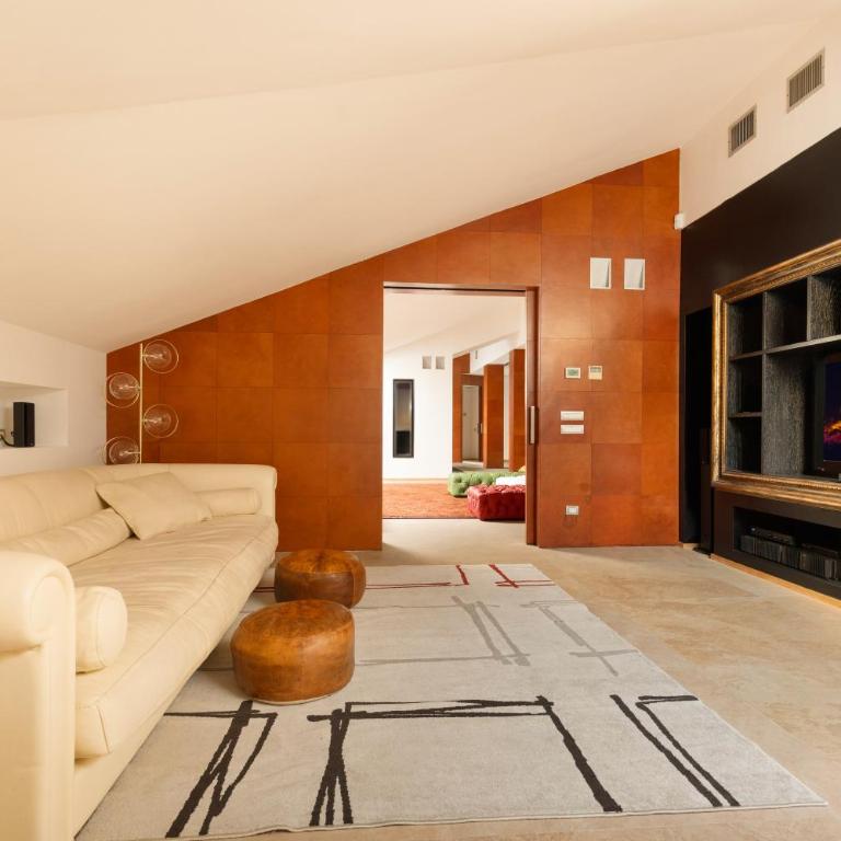 GuestHost - 500sqm luxury with Spa, Gym, Terrace, Game Room & Garage - Appartamento con 3 Camere da Letto - 26