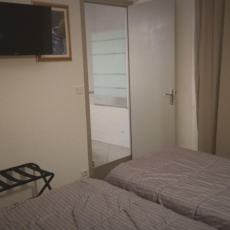 Hotel Glaizette - Chambre Lits Jumeaux avec Salle de Bains Privative - 2