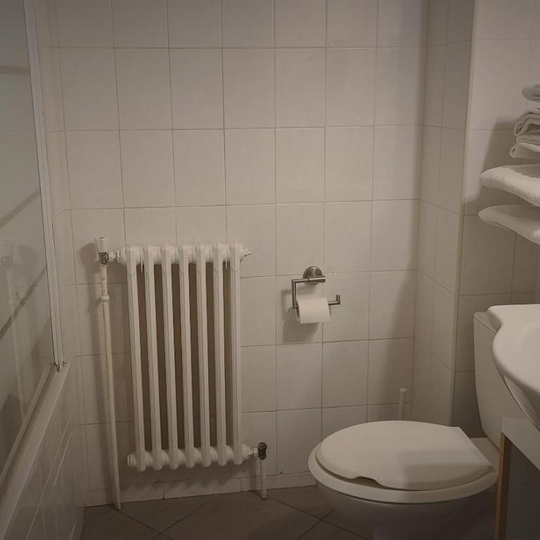 Hotel Glaizette - Chambre Quadruple avec Baignoire - 2