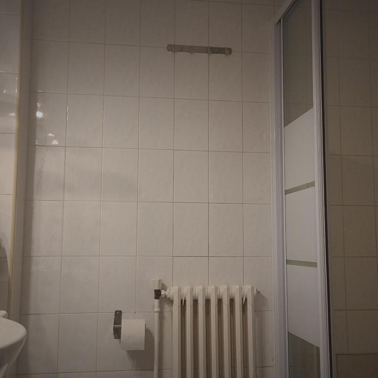 Hotel Glaizette - Chambre Lits Jumeaux avec Salle de Bains Privative - 4